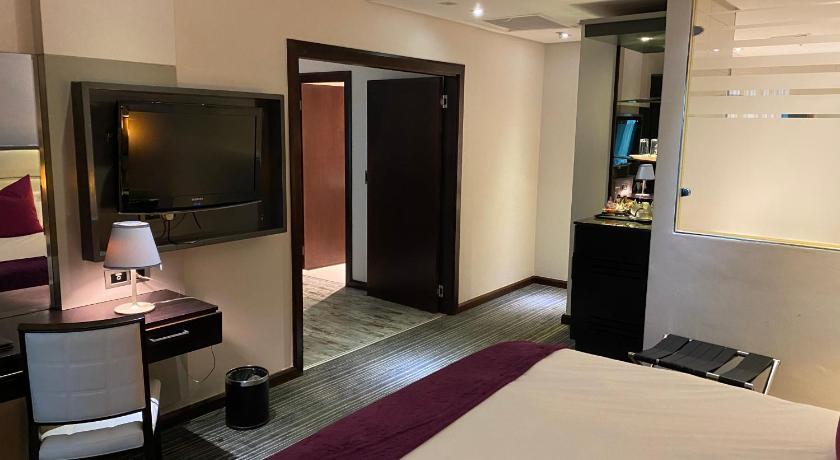 Image of Junior Suite 16