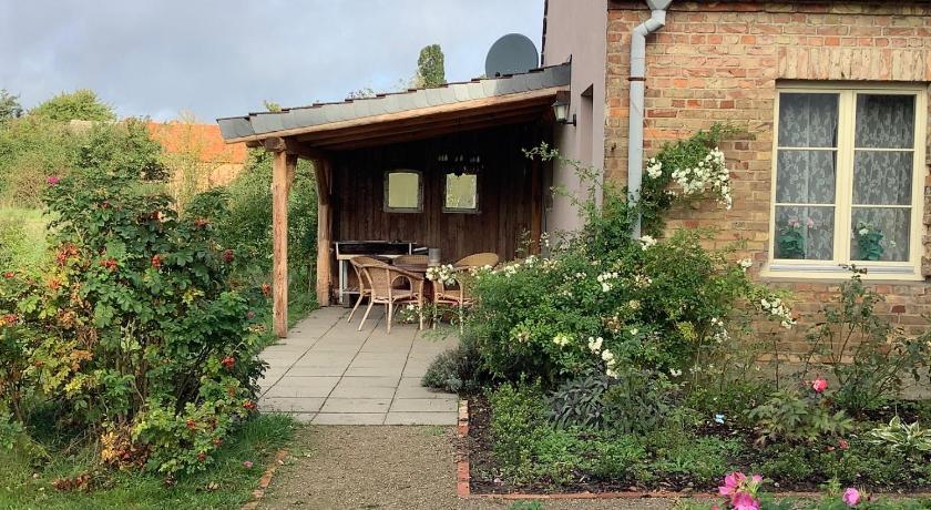Cottage photo