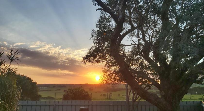 Sunset View Villa photo