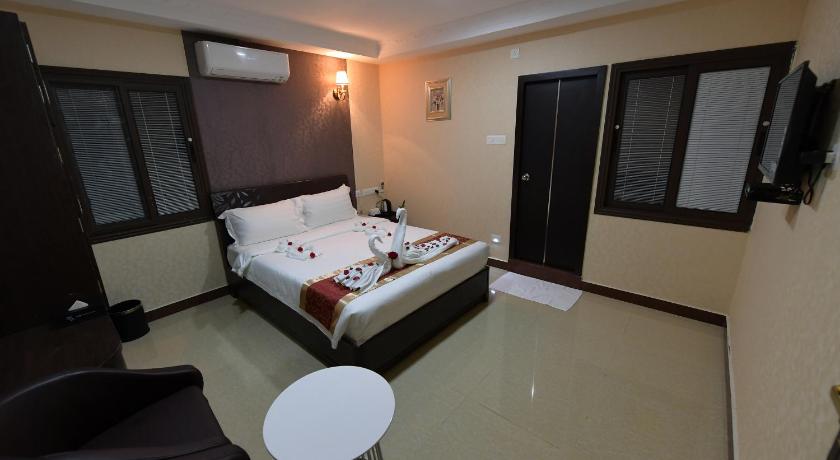 Hotel Sampath