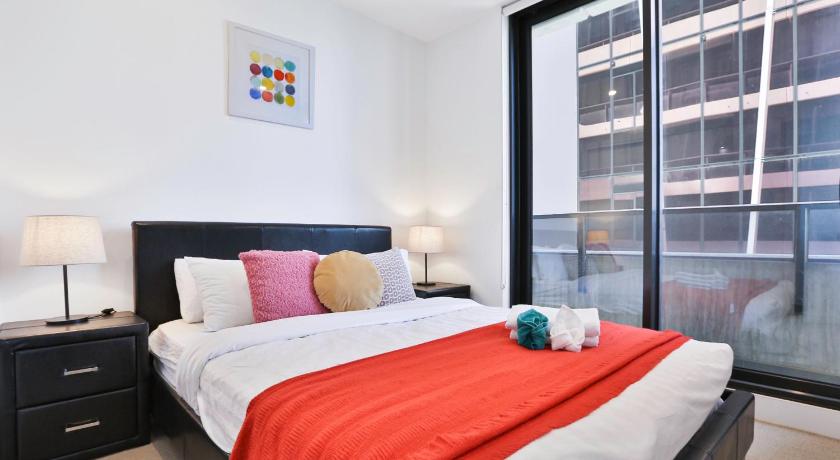MY80 Apartment located in the inner of Melbourne CBD photo