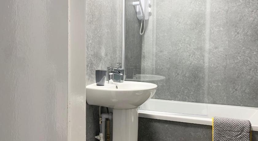 Queen Elizabeth Upper Apartment photo