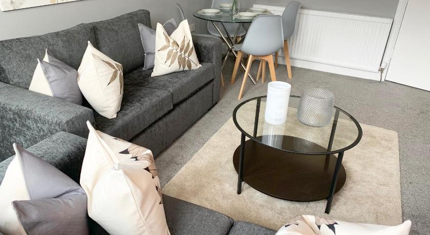 Queen Elizabeth Upper Apartment photo
