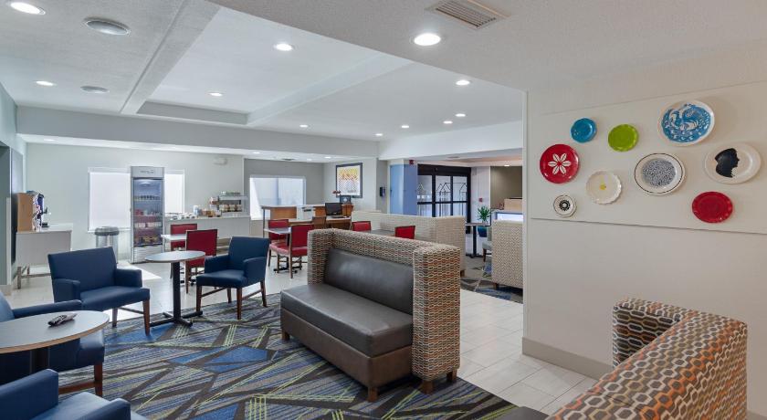 Holiday Inn Express Hotel & Suites Weston