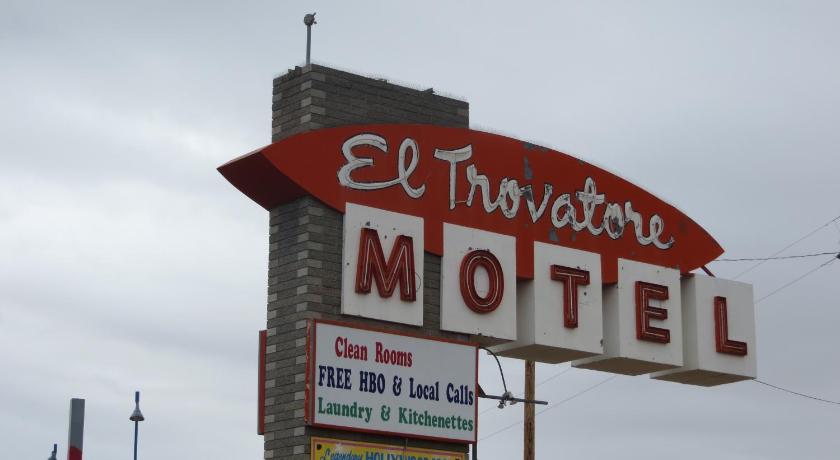 El Trovatore Motel