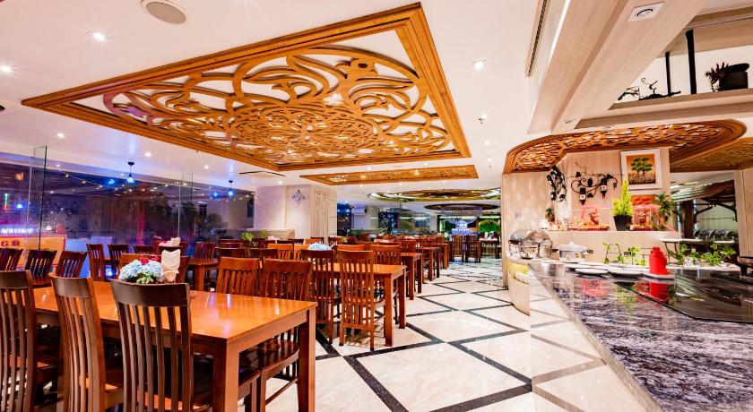 Holiday One Hotel - image 29
