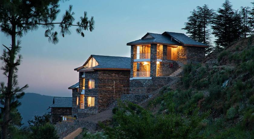 StayVista at DAAFI House with Comp Breakfast — Hotel in Shimla
