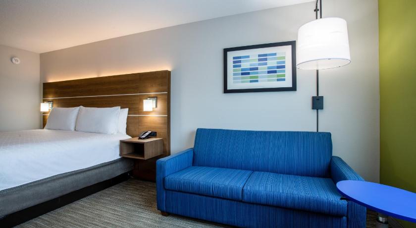 Holiday Inn Express And Suites Deland South