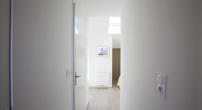 Image of Apartment with Garden View 7