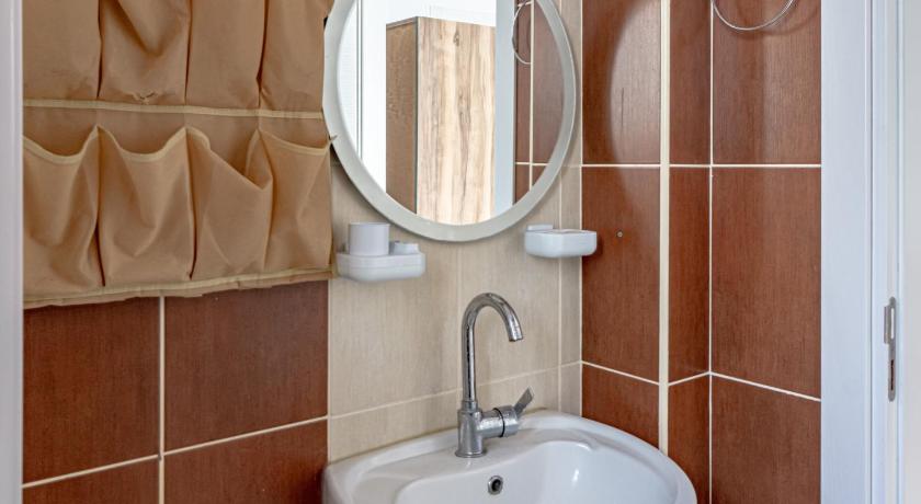 Beautiful One-Bedroom Apartment Lukomorye B6 photo