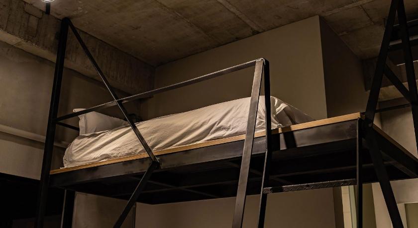 Image of Deluxe Quadruple Room 8