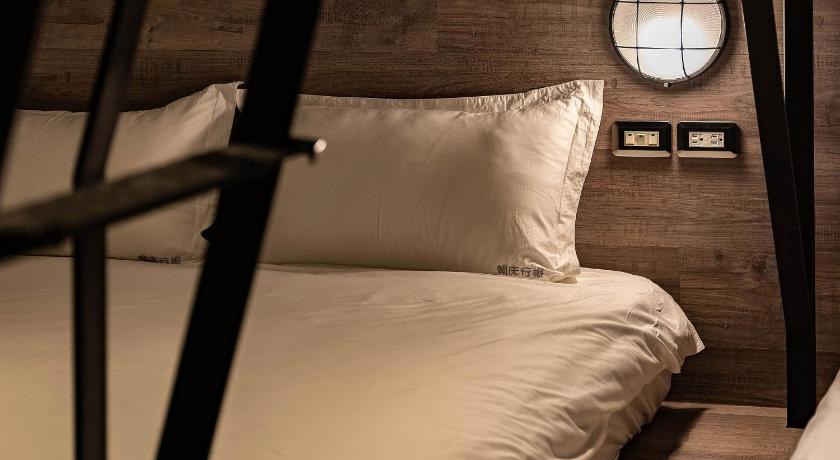 Image of Deluxe Quadruple Room 6