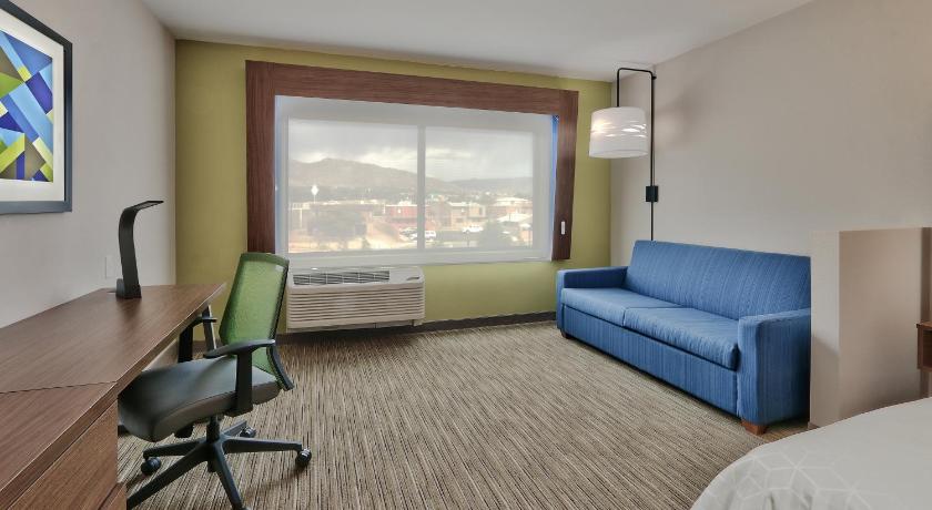 Holiday Inn Express And Suites Albuquerque East