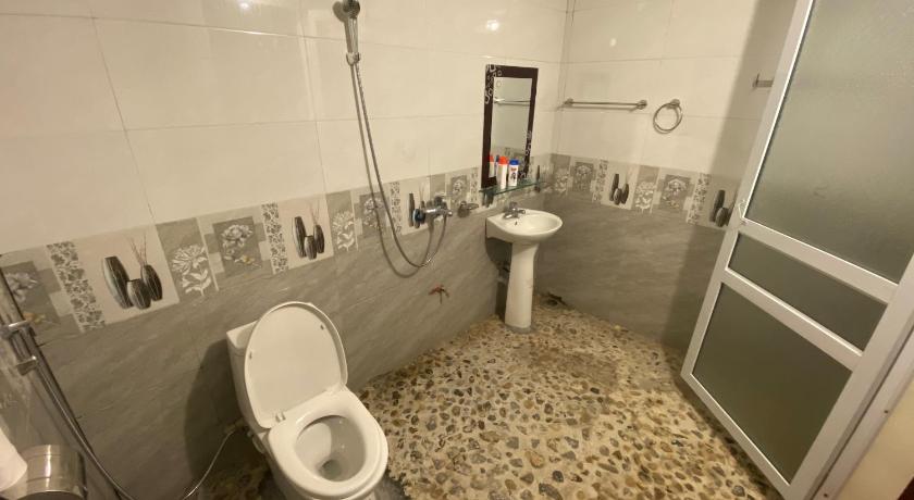 Image of Family Room with Private Bathroom 9