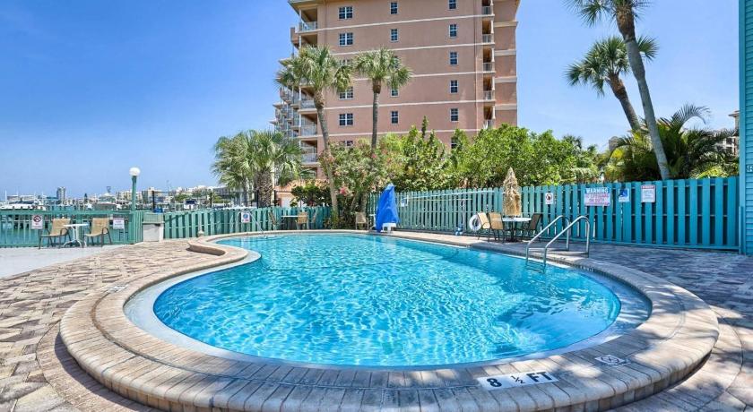 605 Dockside photo