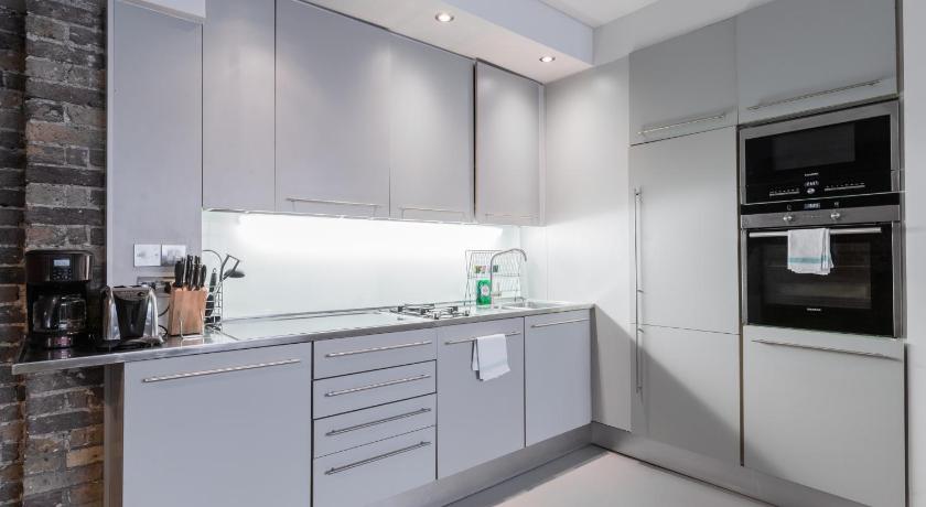 London Apartments Shoreditch - image 3