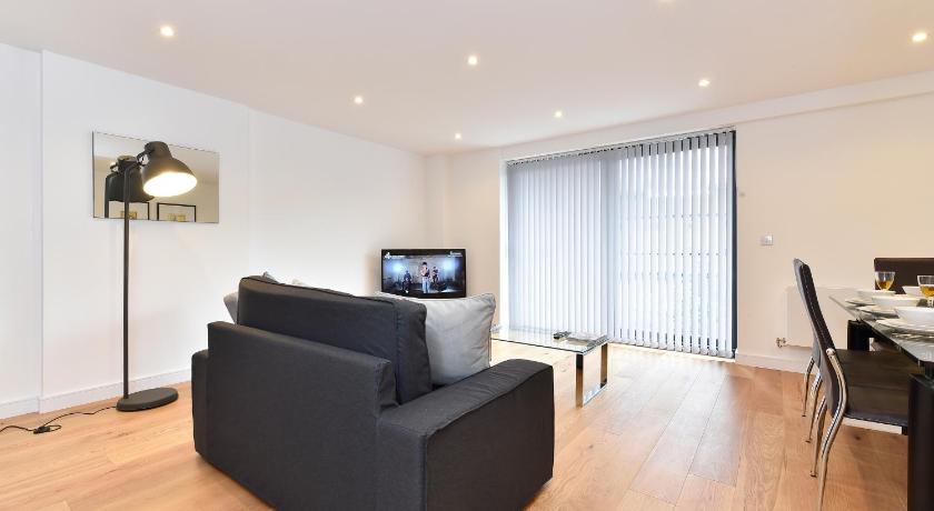 London Apartments Shoreditch - image 9