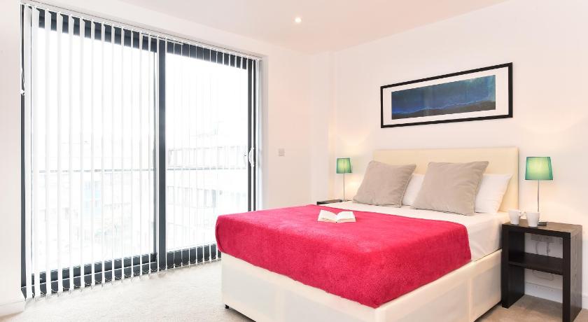 London Apartments Shoreditch - image 13
