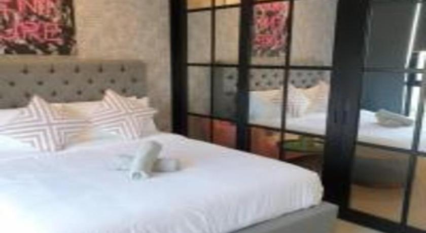 Glorybnb@BellSuites  #XiamenUniMalaysia/WiFi/Ntflx photo