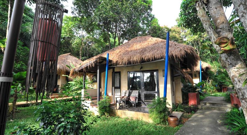 Image of Bungalow with Garden View 2