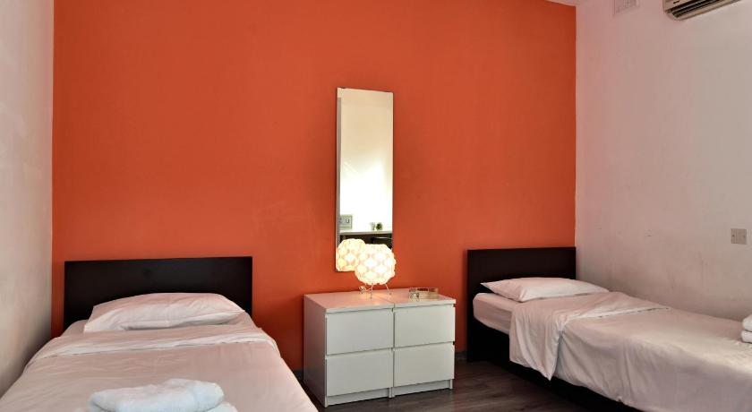 City Living Suites TK1 Rm 2 photo
