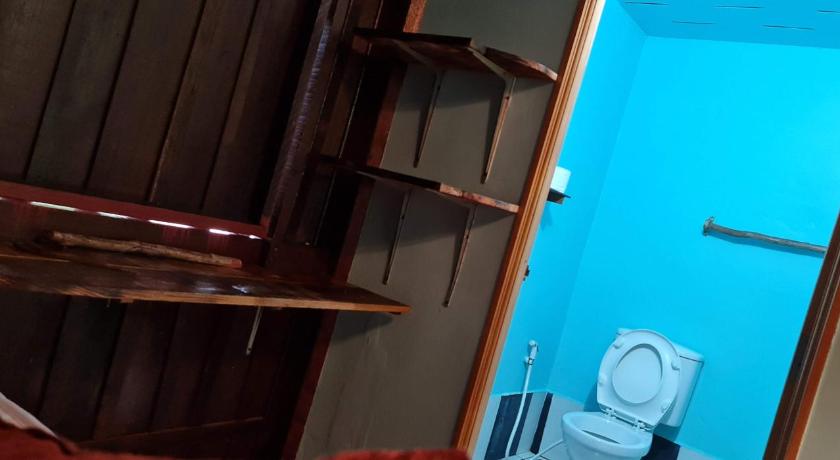 Image of Bungalow with Fan 8
