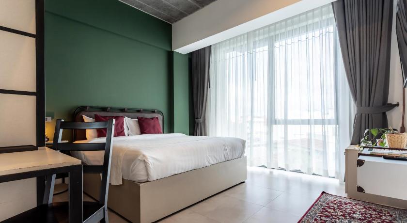 Image of Standard King Bed 1