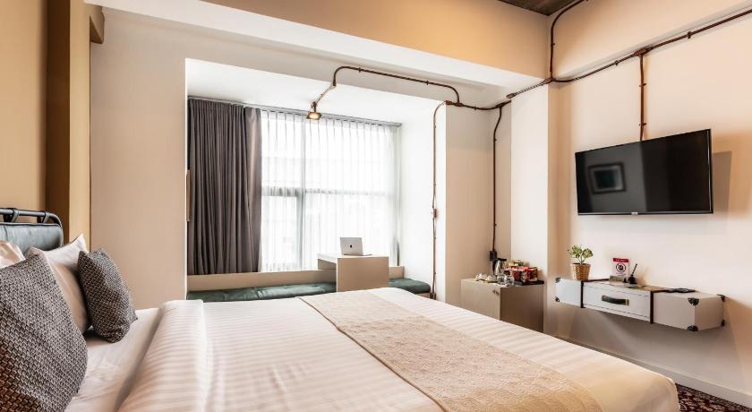 Image of Superior King Bed Room 0