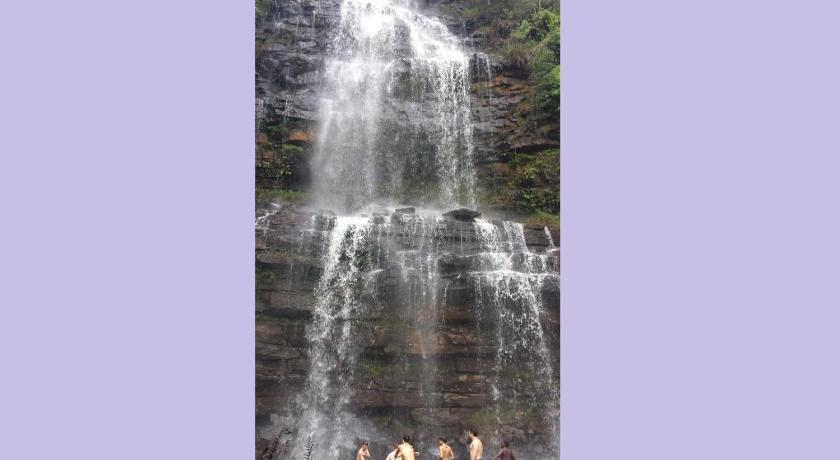 Seven Falls Lodge photo