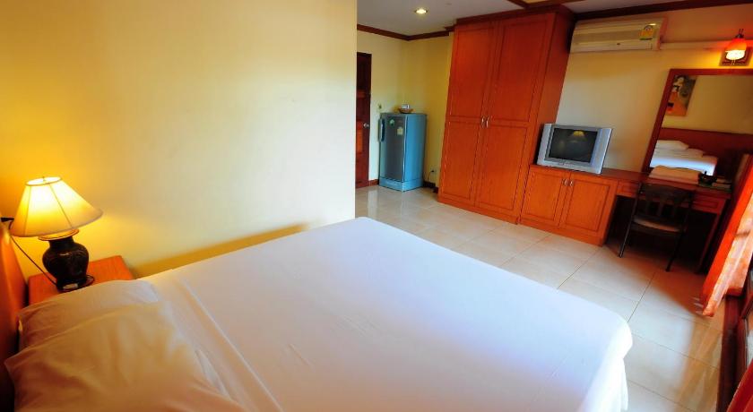 Image of Deluxe Room with 1 Queen Bed - No Smoking 0