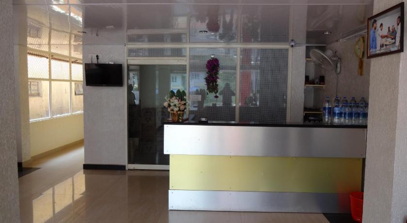 OYO Flagship  Hussain's Marwa - image 4