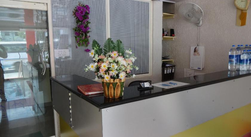 OYO Flagship  Hussain's Marwa - image 3