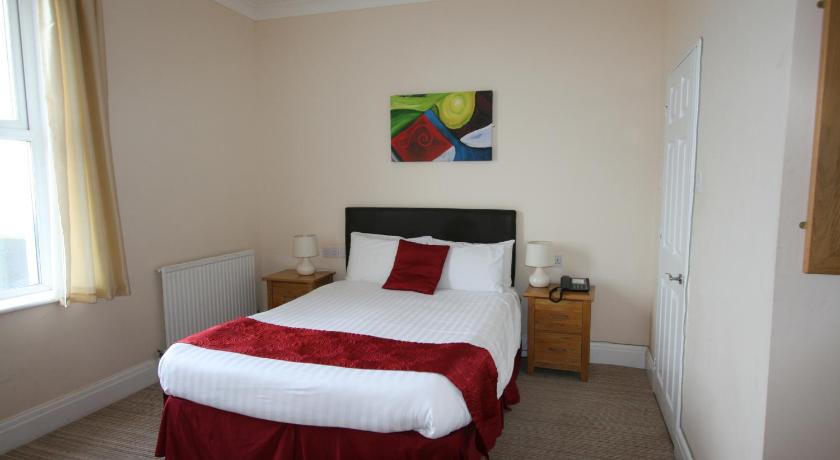 Image of Standard Family Room 1