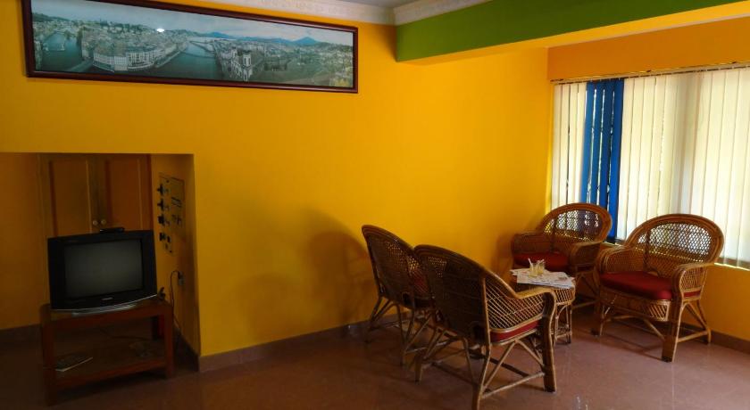 Hotel Thushara photo