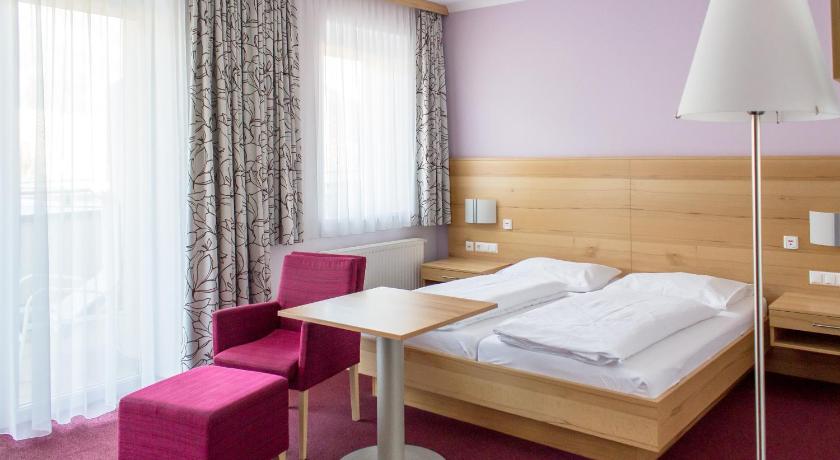Gesundheitsresort Bad St. Leonhard photo