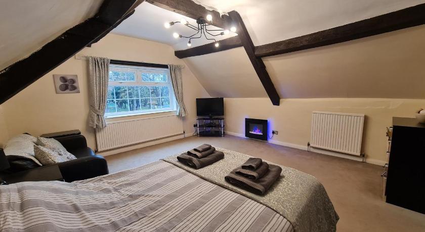 17th-Century One Bed Studio with Parking & Garden! photo