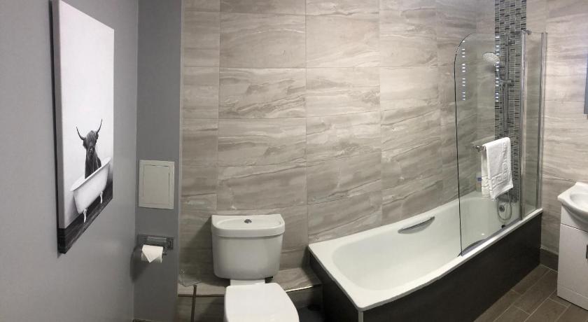 GRAPHITE APARTMENTS photo