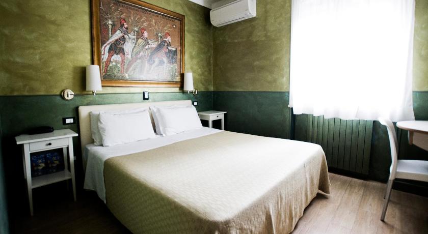 Фото: Двухместный номер эконом-класса (Economy Double Room) 4