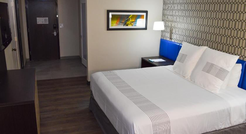 GLO Best Western Ft. Lauderdale-Hollywood Airport Hotel