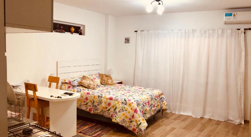 UN ESPACIO MODERNO EN CABALLITO — Hotel in Buenos Aires