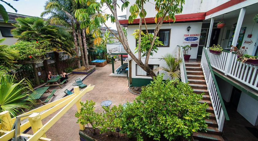 Centabay Lodge and Backpackers photo