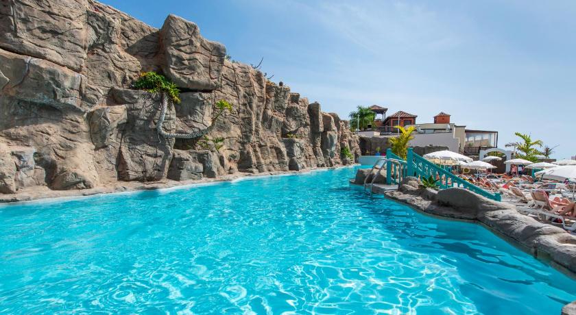 Paradise Park Fun Lifestyle Hotel