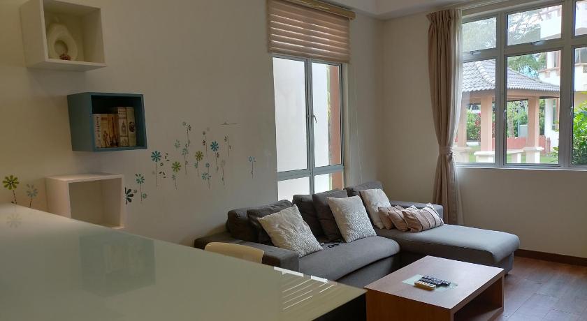 Image of Premium Family Suite 8