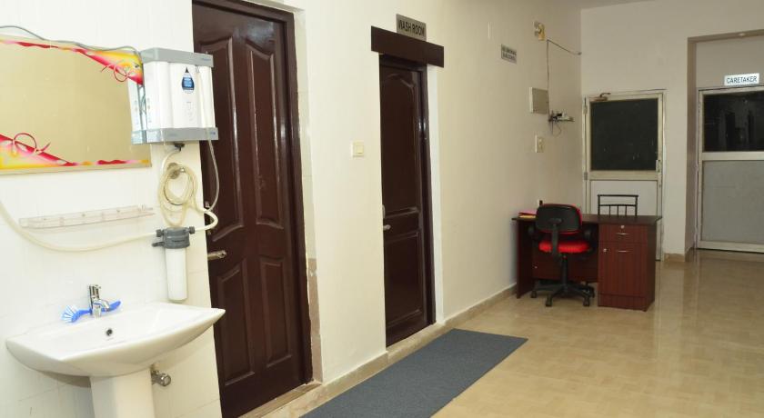 Tranquil AC Budget Room( Single, Family & Group) photo