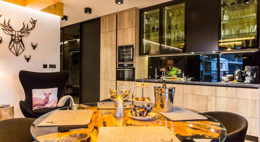 Apartament ZAKOLOVE pod Skocznia - Sauna , Jaccuzi , piekny taras photo