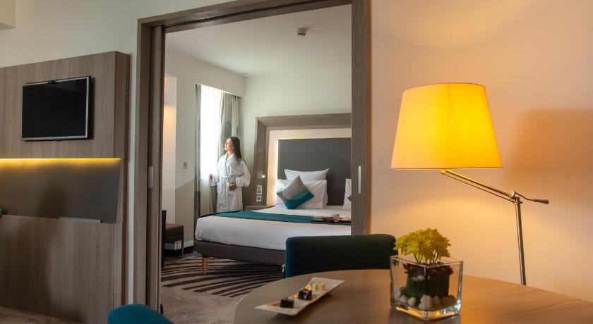 Image of Superior Suite 1 King Bed 3