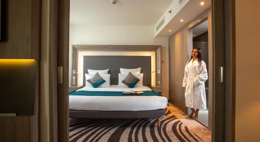 Image of Superior Suite 1 King Bed 1