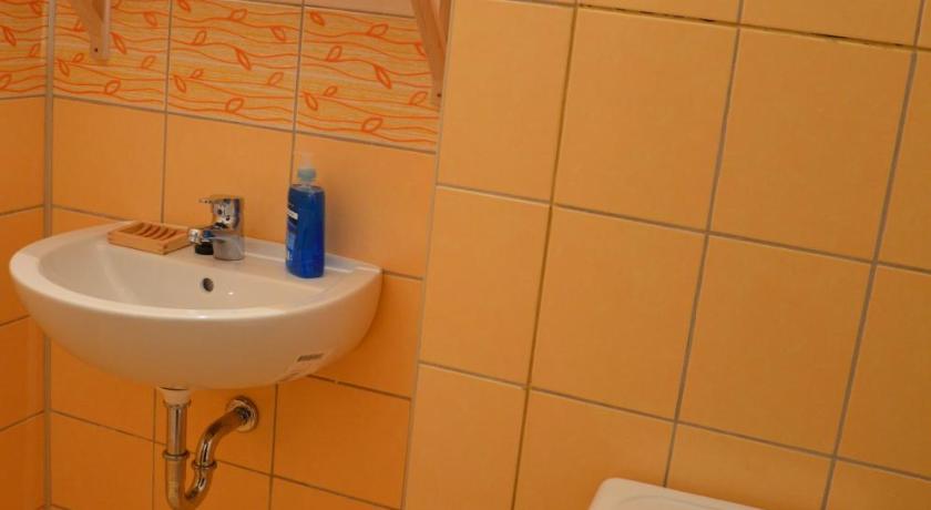 Image of Triple Room 4