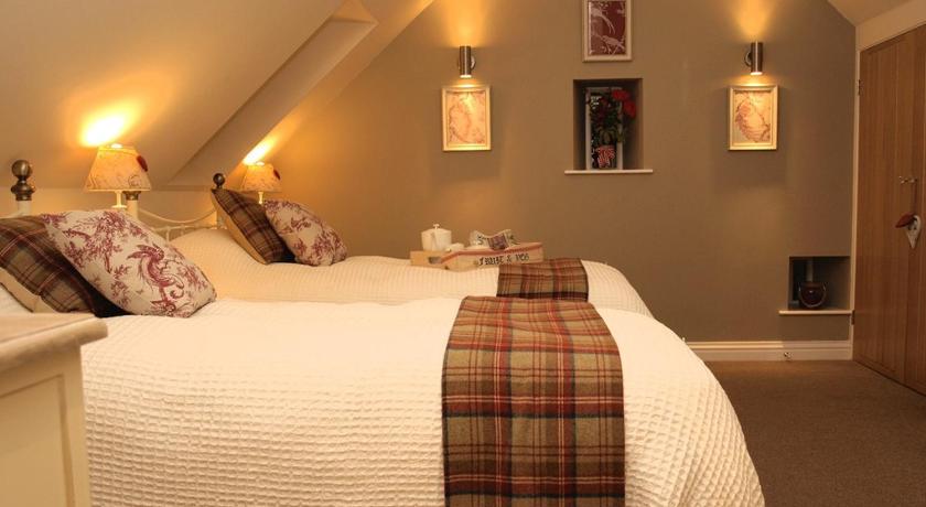 Plum Tree Cottage - image 2