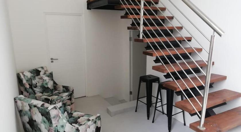 Miles House photo